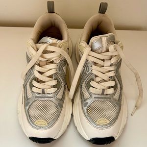 ZARA “DAD” SNEAKER!!